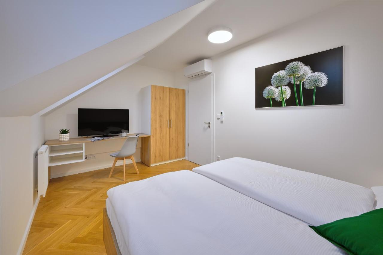 Downtown Suites Rubesova プラハ エクステリア 写真