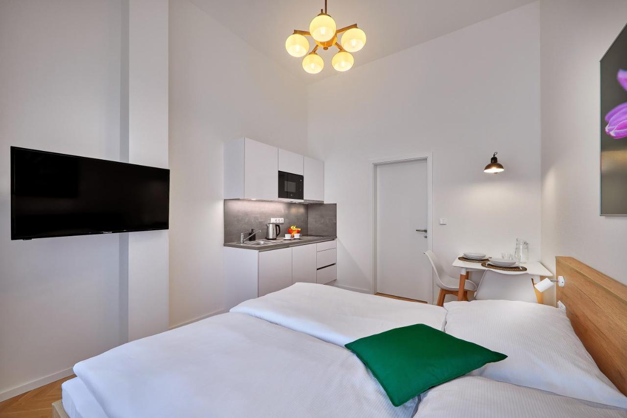 Downtown Suites Rubesova プラハ エクステリア 写真