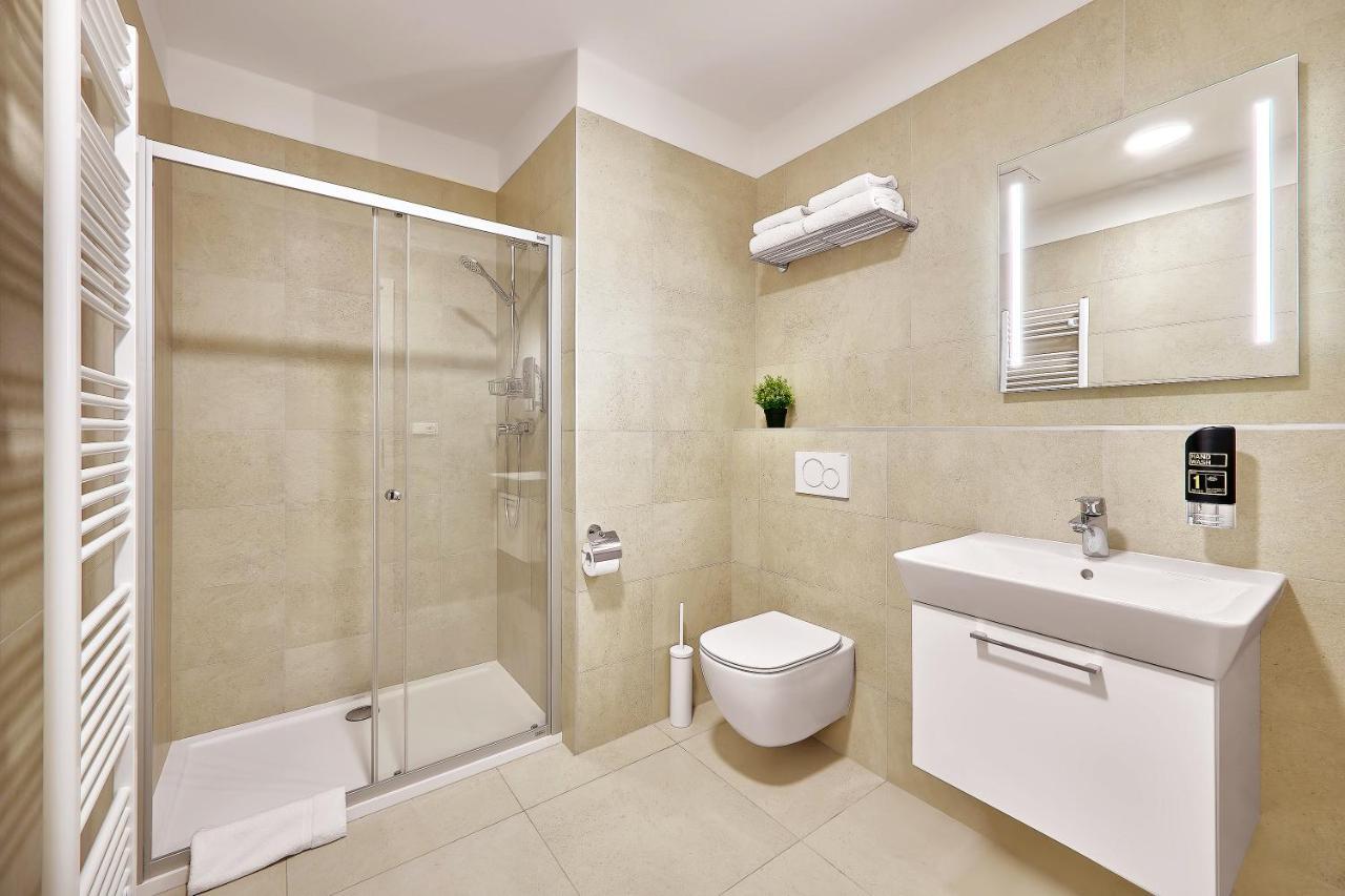 Downtown Suites Rubesova プラハ エクステリア 写真