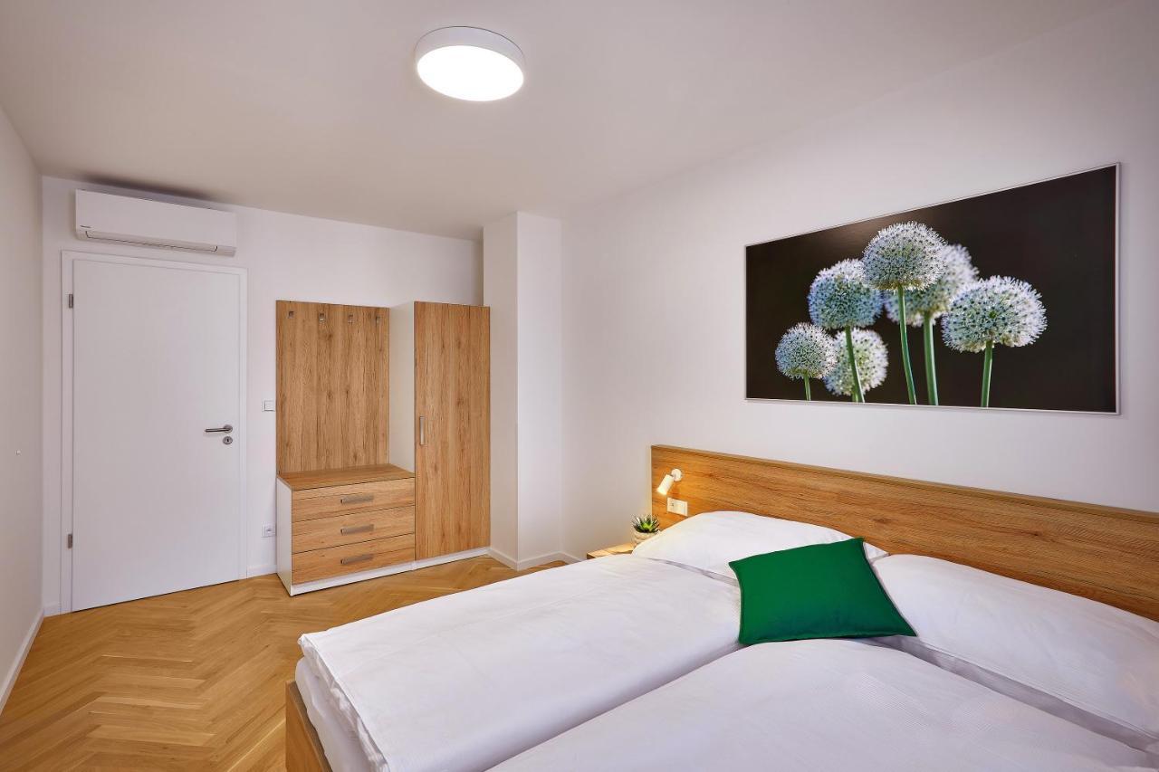 Downtown Suites Rubesova プラハ エクステリア 写真