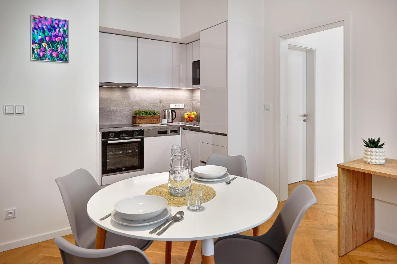 Downtown Suites Rubesova プラハ エクステリア 写真