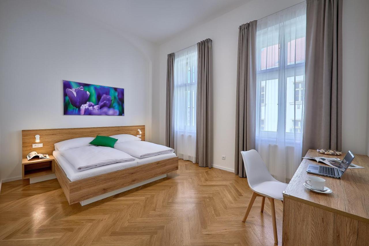 Downtown Suites Rubesova プラハ エクステリア 写真
