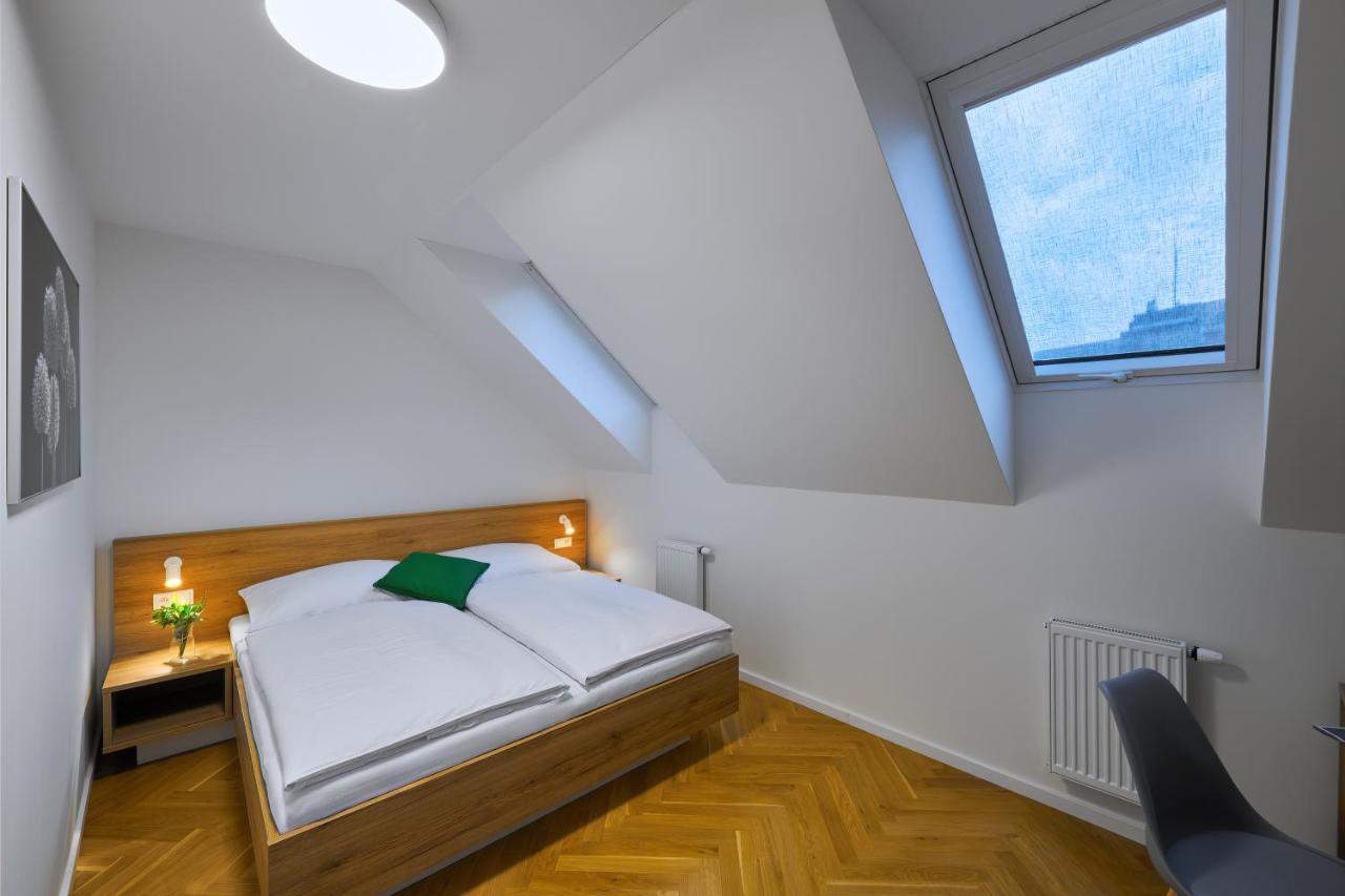 Downtown Suites Rubesova プラハ エクステリア 写真