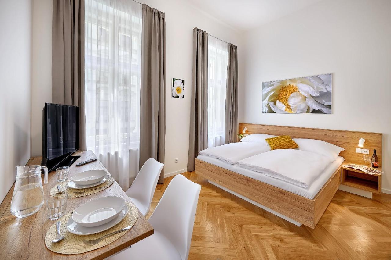 Downtown Suites Rubesova プラハ エクステリア 写真