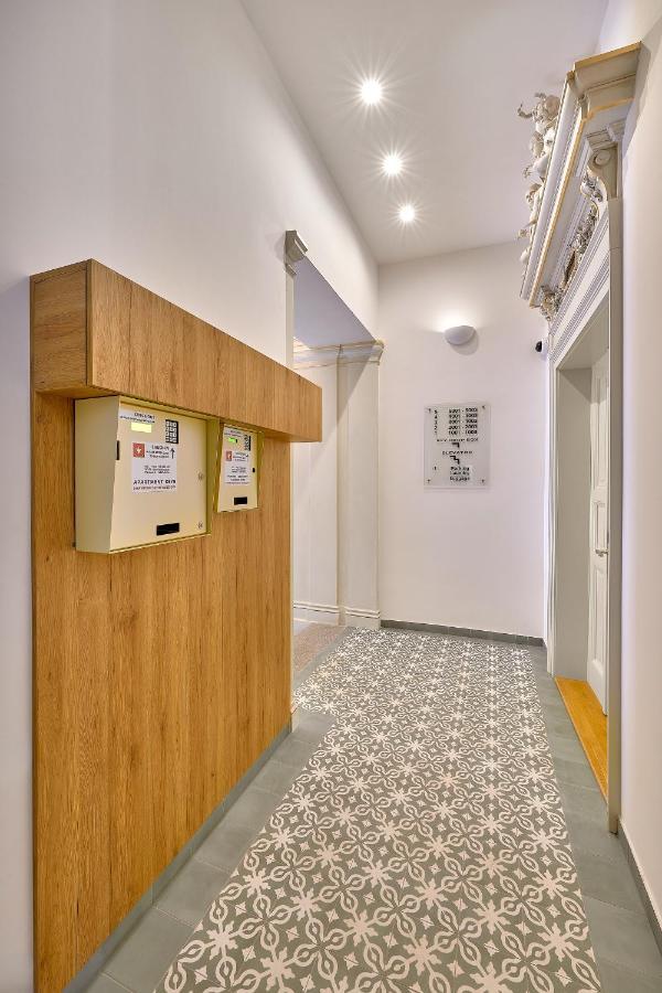 Downtown Suites Rubesova プラハ エクステリア 写真